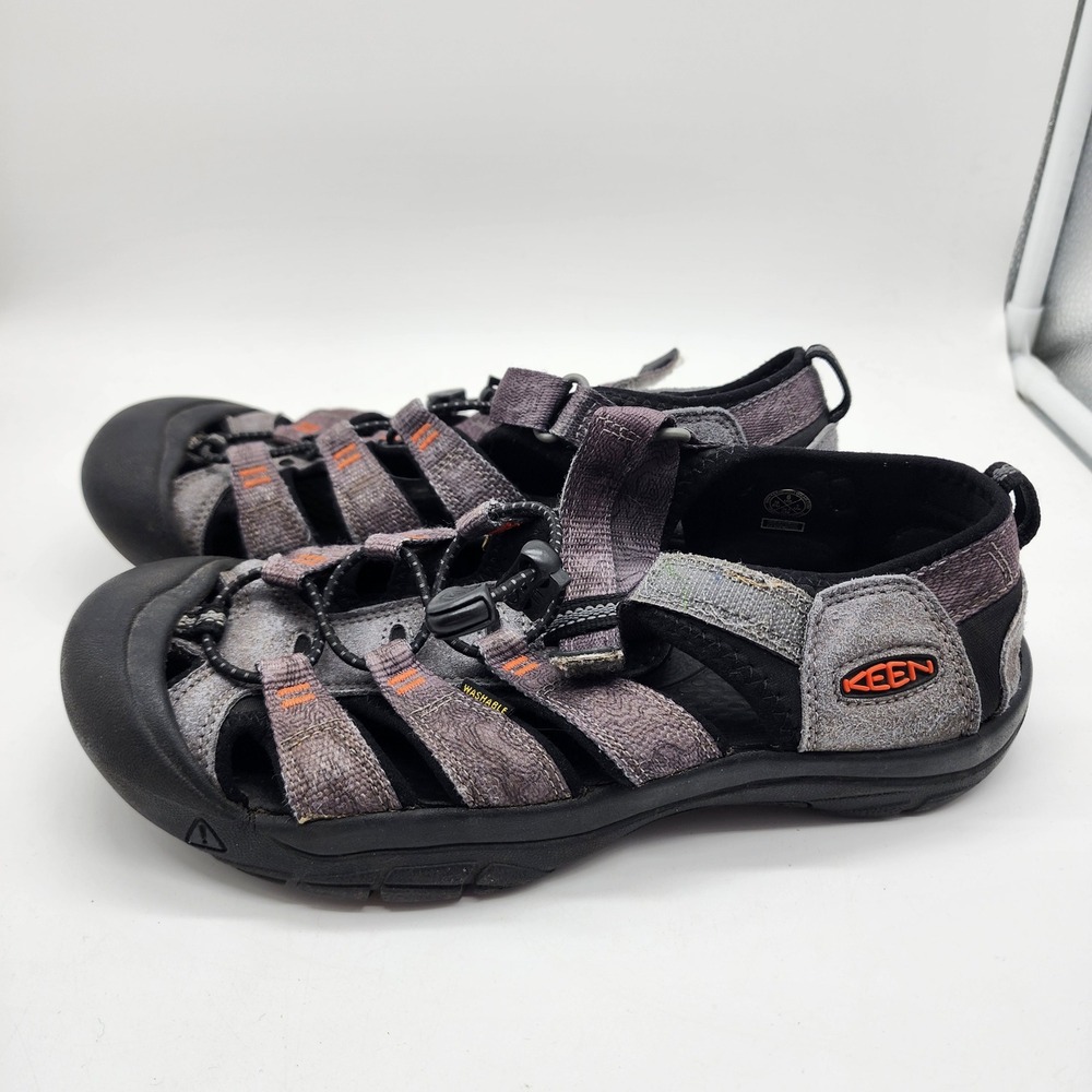 KEEN Newport H2 Big Kids Youth 6 Steel Grey Black Closed Toe Water Sandals
